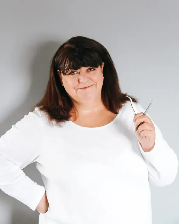 Dawna, owner of Eye Candy Beauty